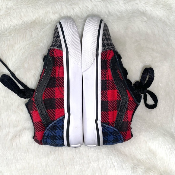 Vans - Picture 6 of 8